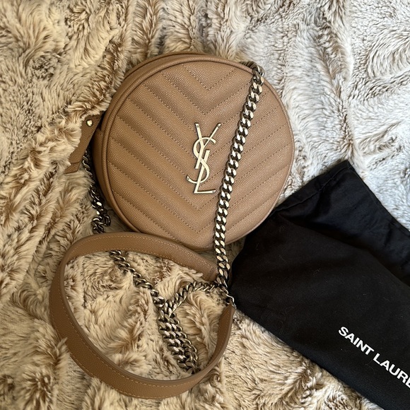 💔SOLD OUT💔 YSL Round Camera Bag - Picture 4 of 13